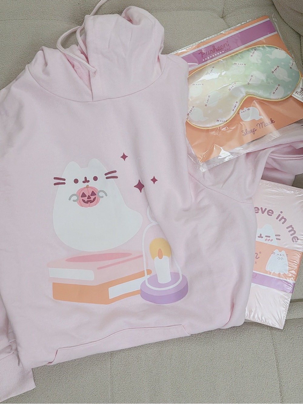 👻Pusheen Box Exclusive Fall26 Hoodie+Journal+Eye Mask